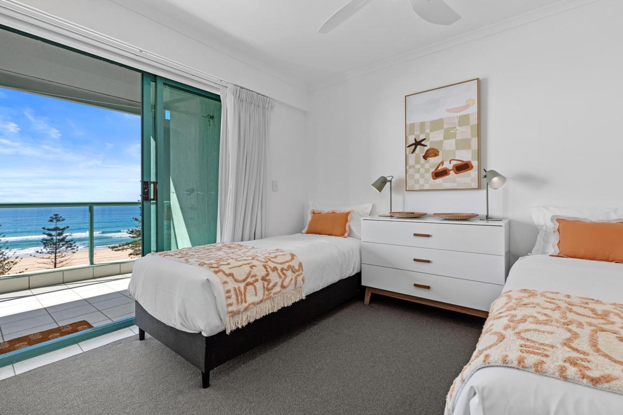 سيرفرز باراديس Emerald Sands Holiday Apartments الغرفة الصورة